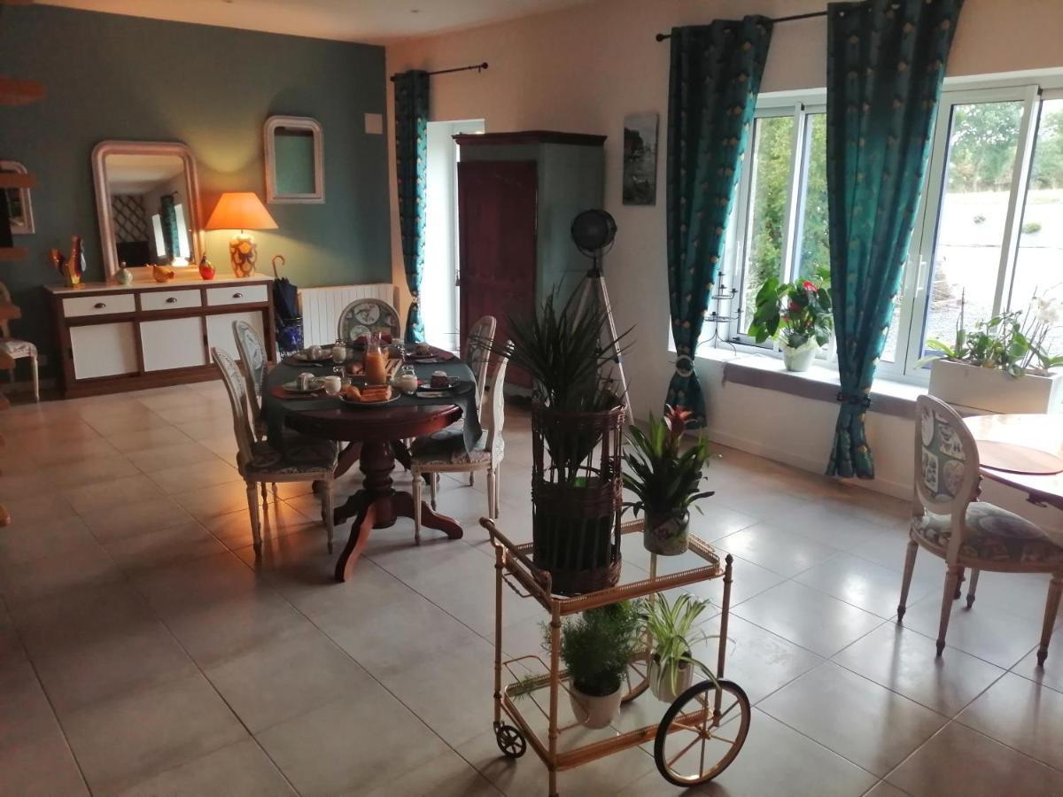 Le Douetaux Chambres D'Hotes La Baussaine Εξωτερικό φωτογραφία