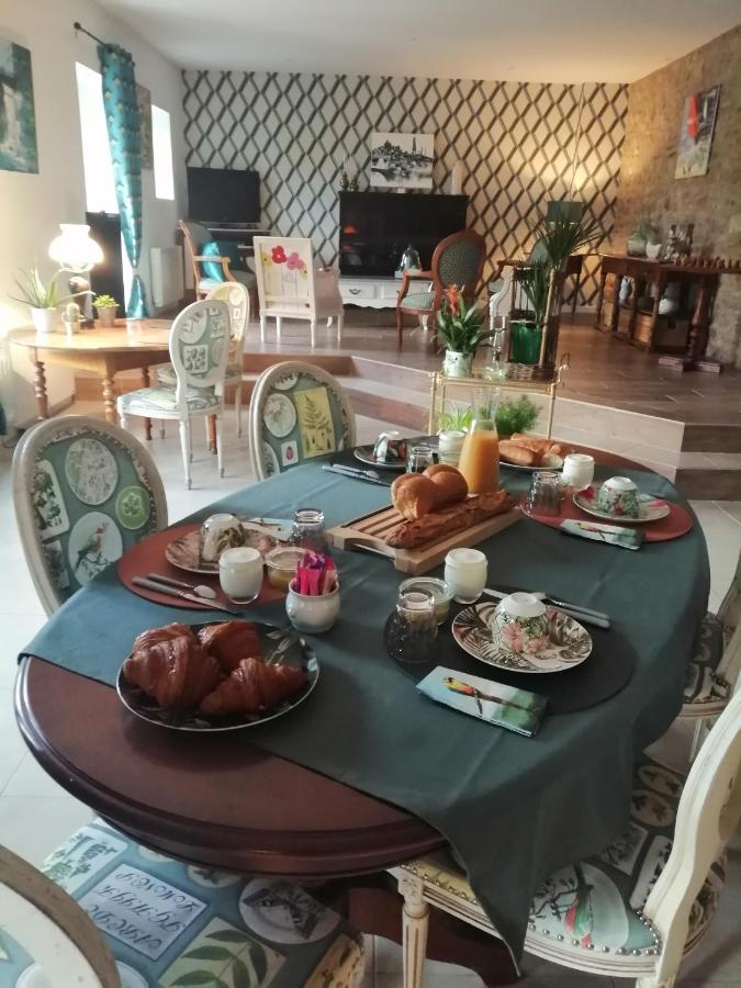 Le Douetaux Chambres D'Hotes La Baussaine Εξωτερικό φωτογραφία