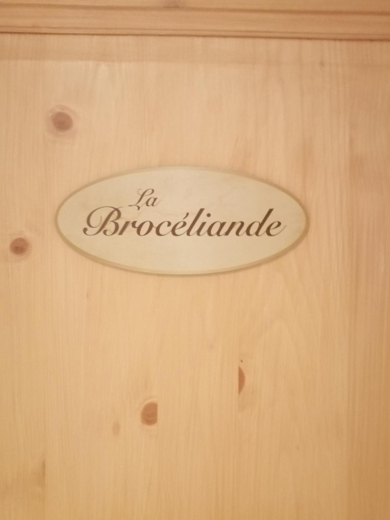 Le Douetaux Chambres D'Hotes La Baussaine Δωμάτιο φωτογραφία